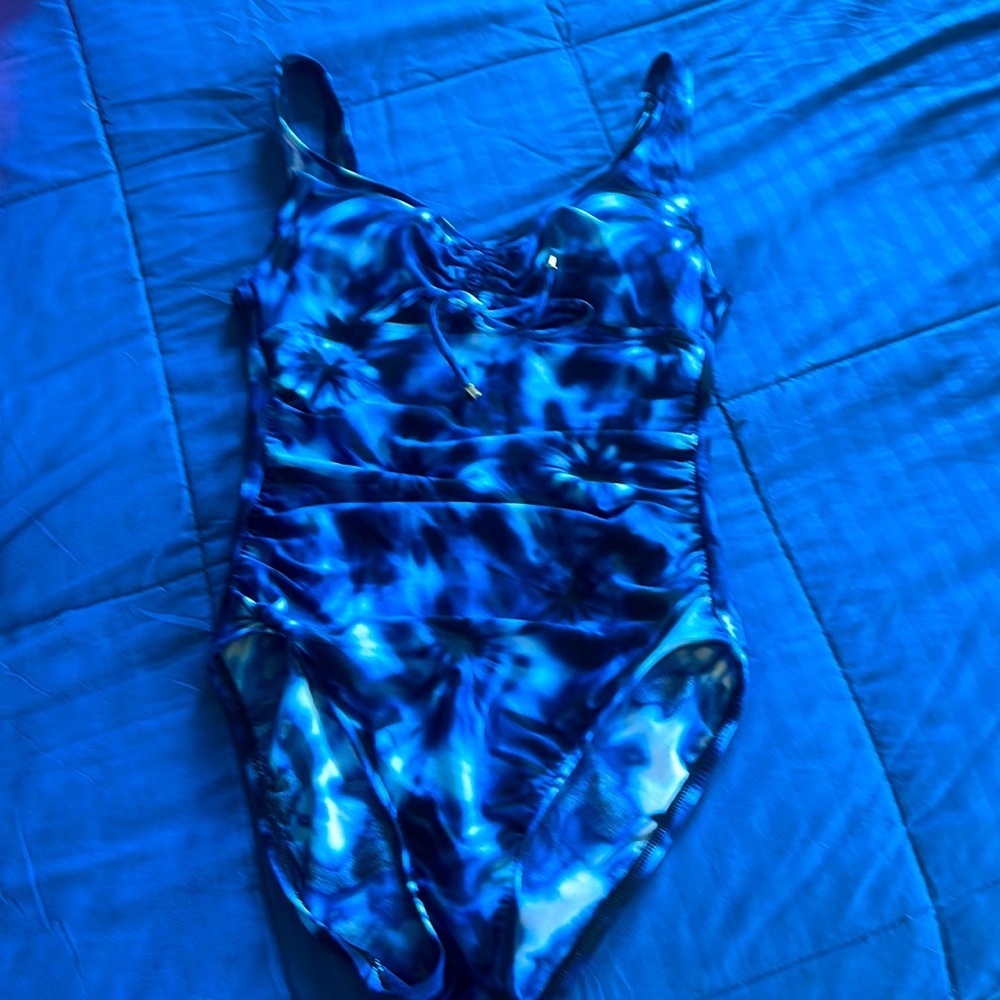 Ladies Small swimsuit one piece